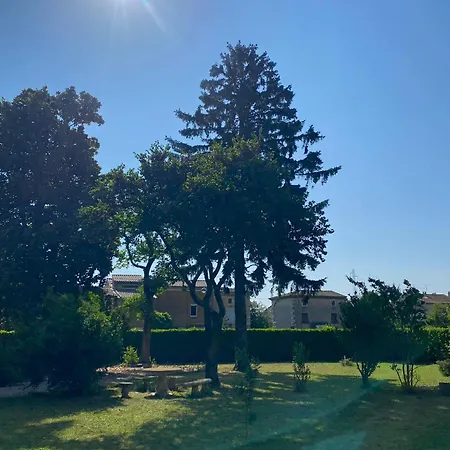 Leguilherand Villa *